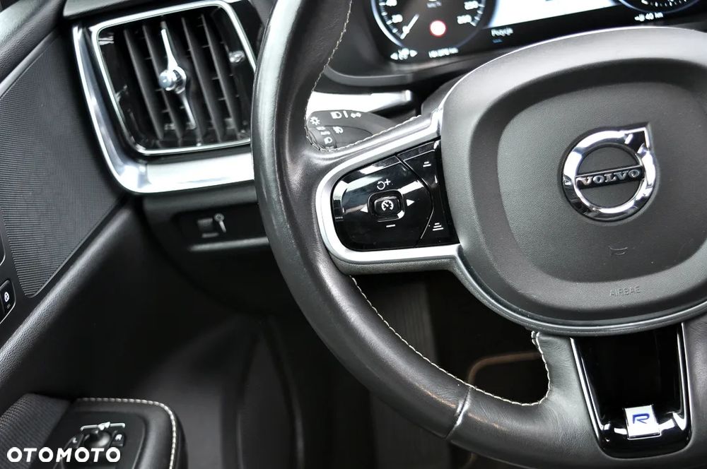 Volvo V60 T4 Geartronic R-Design - 20
