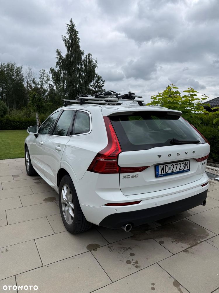 Volvo XC 60 B4 D AWD Momentum Pro - 4