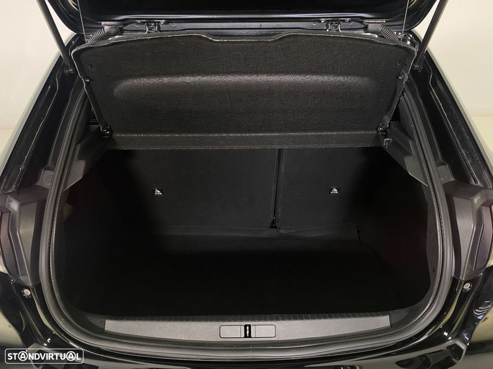 Peugeot 208 1.2 PureTech Allure EAT8 - 8