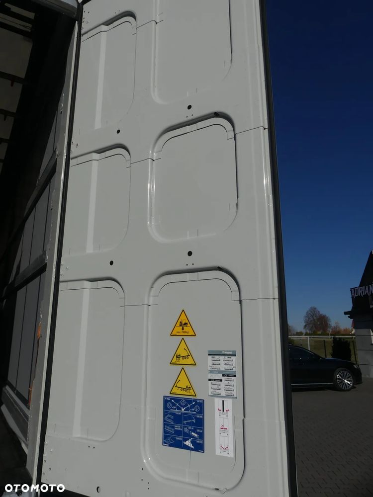 Krone MEGA / FIRANKA / OŚ PODNOSZONA / DACH PODNOSZONY / - 31