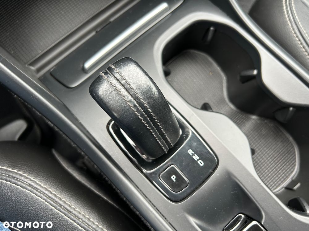 Volvo XC 40 T5 AWD Momentum Pro - 27