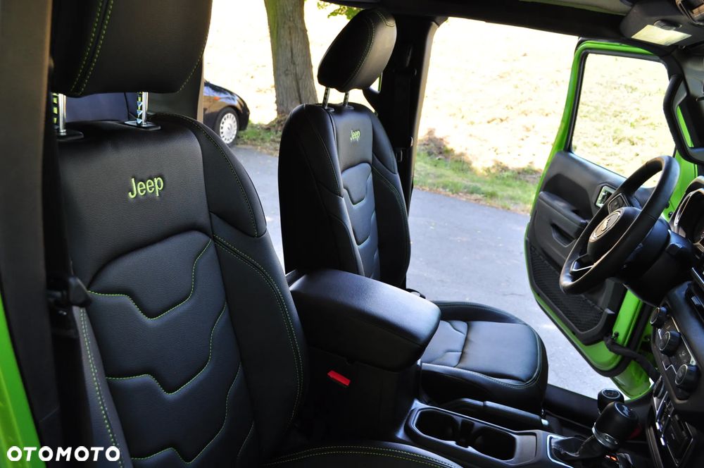 Jeep Wrangler - 18