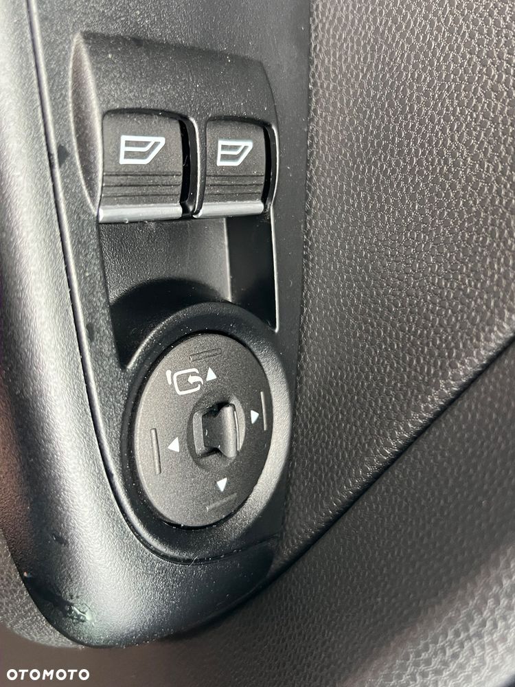 Ford Fiesta 1.0 EcoBoost S&S TITANIUM X - 13