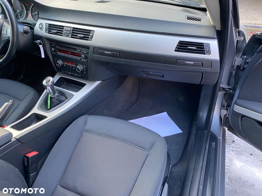 BMW Seria 3 - 10