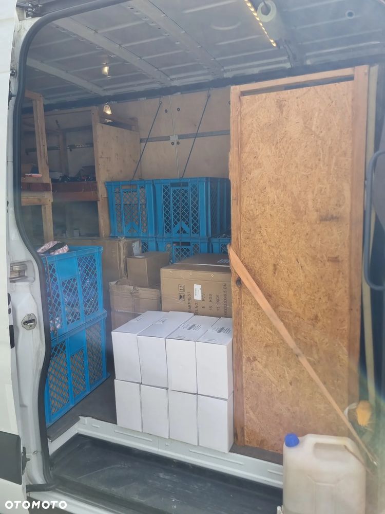 Mercedes-Benz Sprinter - 15