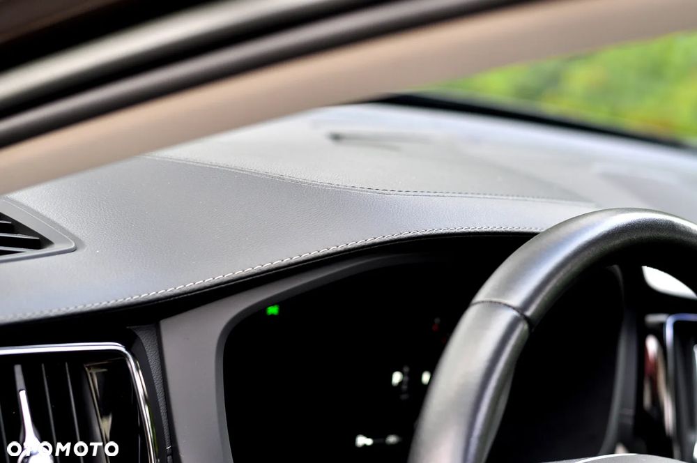 Volvo XC 60 B4 D AWD Geartronic Inscription - 16