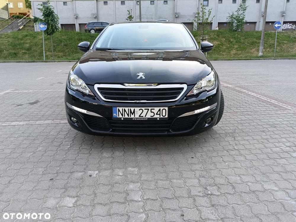 Peugeot 308 - 8