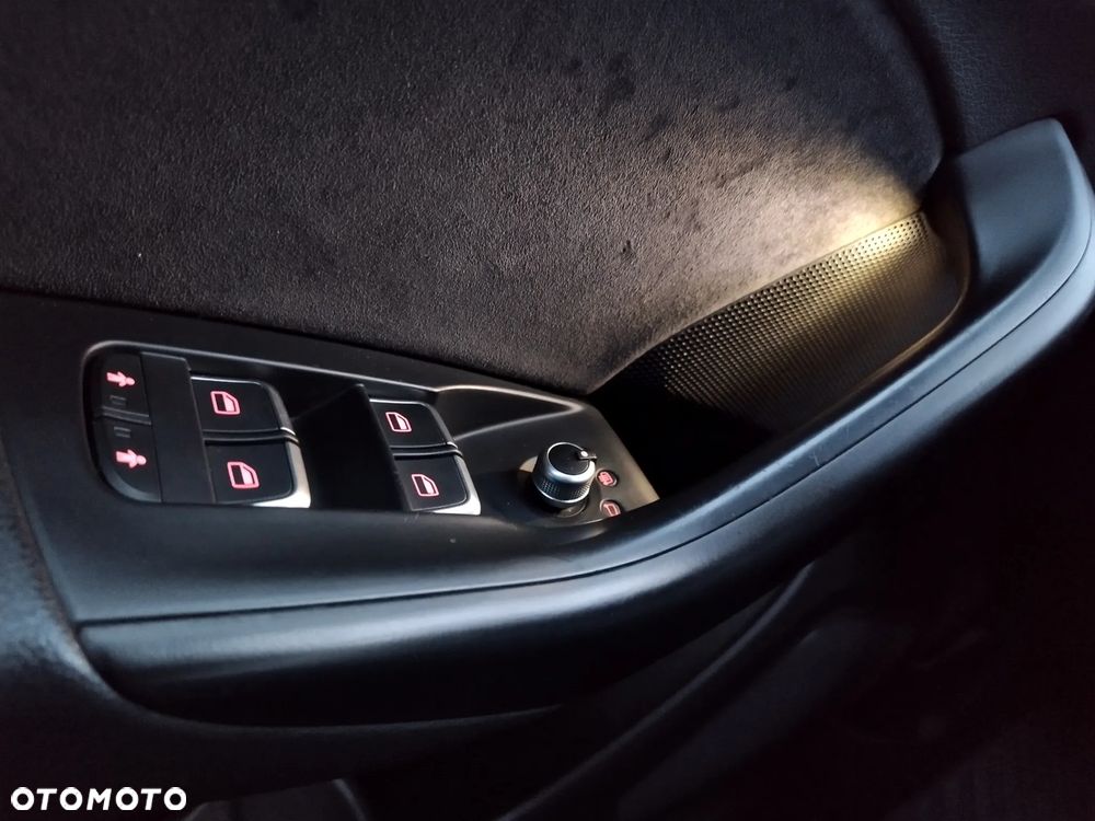 Audi Q3 2.0 TDI Quattro S tronic - 32