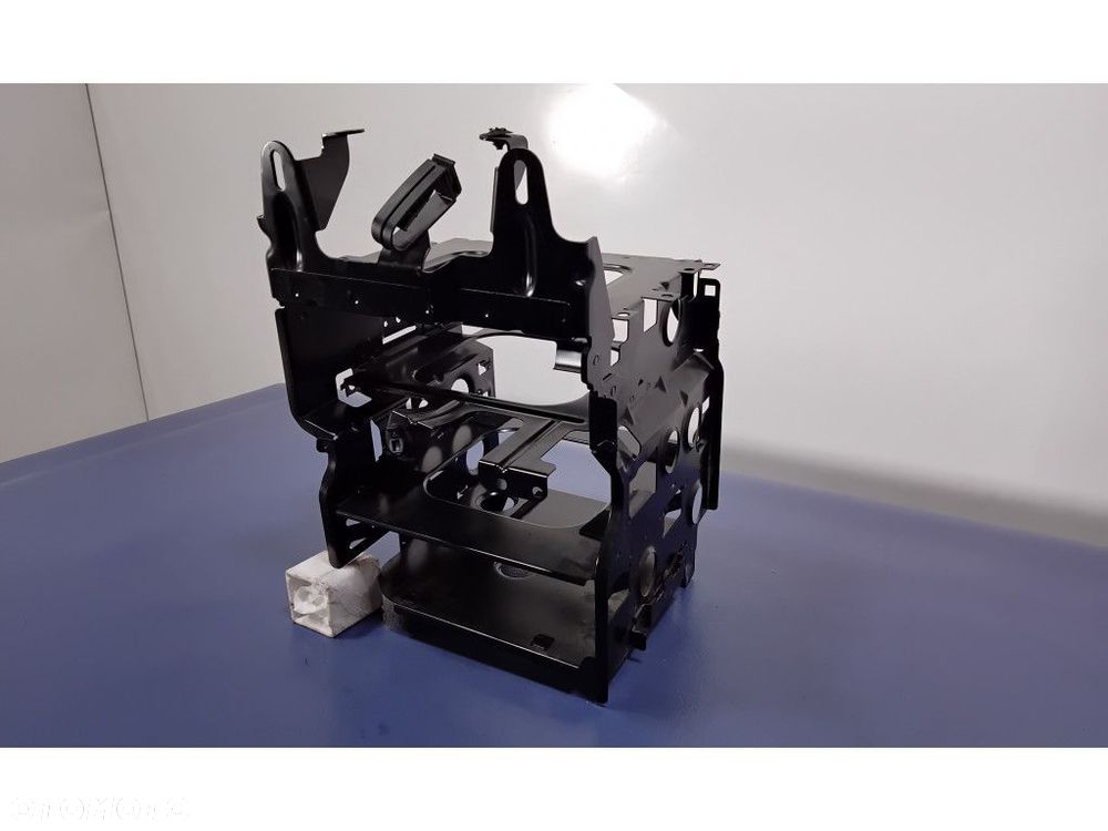 AUDI A6 C6 4F KIESZEŃ STELAŻ RADIA CZYTNIKA NAVI - 2