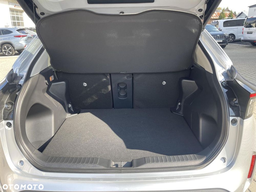 Toyota Yaris Cross - 12