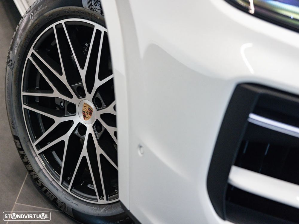 Porsche Cayenne Coupé E-Hybrid Black Edition - 18