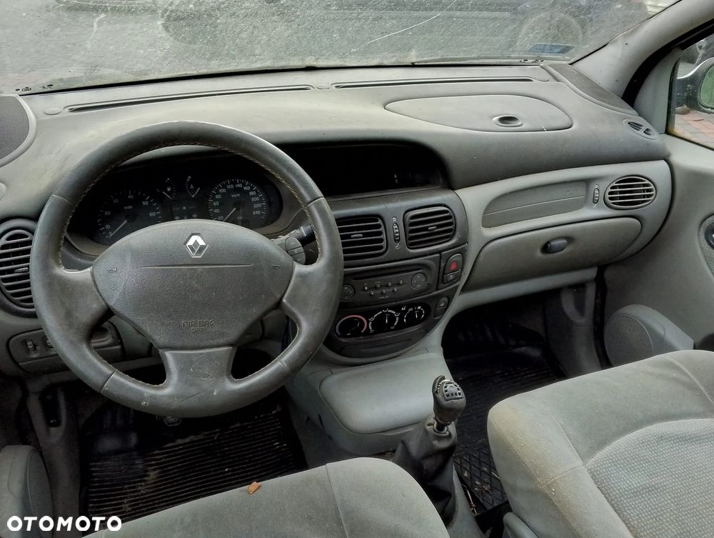 Renault Megane Scenic I FL (99-03r.) 1.9 DCI 102KM. Silnik F9Q 732 Skrzynia JC5 132 lakier MV632 – GREY BOREAL BC.Cały na części. GWARANCJA !!! Przód Tył Zestaw Komplet Drzwi Klapa Zderzak Błotnik Maska Grill Atrapa Szyba Pas Lampa Lusterko Boczki Fotel Kanapa Kokpit Deska Rozdzielcza Przełącznik Włącznik Sterownik Przewody Wiązka Instalacja Moduł Komputer Czujnik Listwa Pompa Alternator Wtryski Głowica Rozrusznik Kompresor Sprzęgło Dwumas Silnik Skrzynia ABS Klimatyzacji Paliwa Wspomagania Kolektor Turbina Przepustnica Zawór Chłodnica Koło Hak Belka Sanki Zawieszenie Mcpherson Półoś Amortyzator Wydech Tłumik Zacisk Most - 7