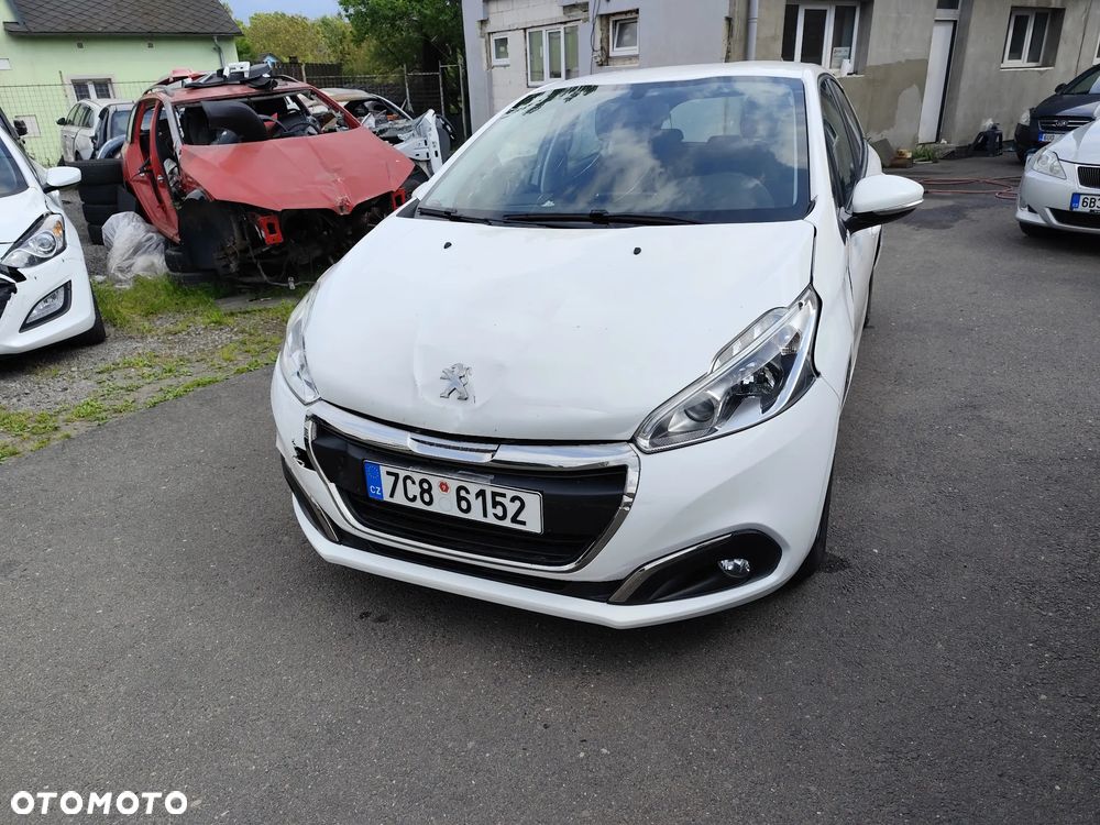 Peugeot 208 1.2 PureTech Style - 6