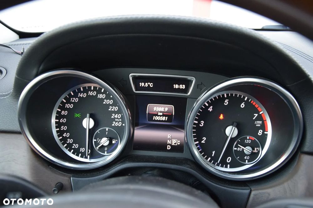 Mercedes-Benz GL 500 4-Matic - 32