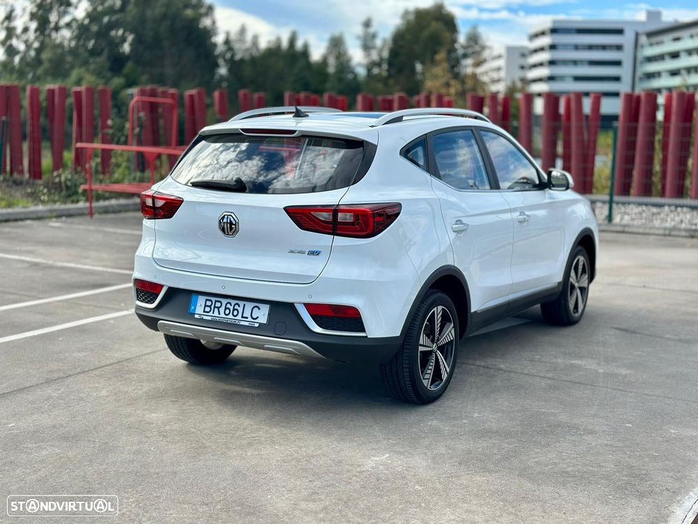 MG ZS EV Luxury - 4