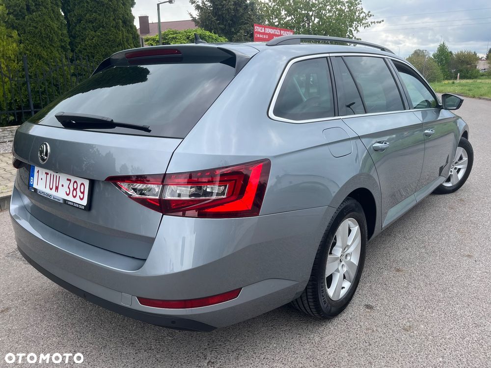 Skoda Superb 2.0 TDI DSG Style - 7