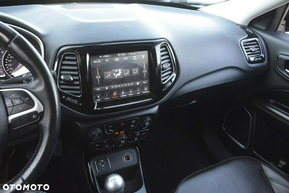 Jeep Compass 1.4 TMair Limited FWD S&S - 27