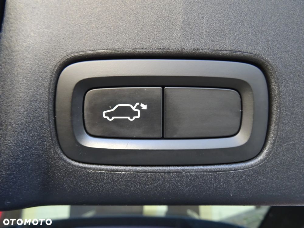 Volvo V90 D4 Geartronic R Design - 19