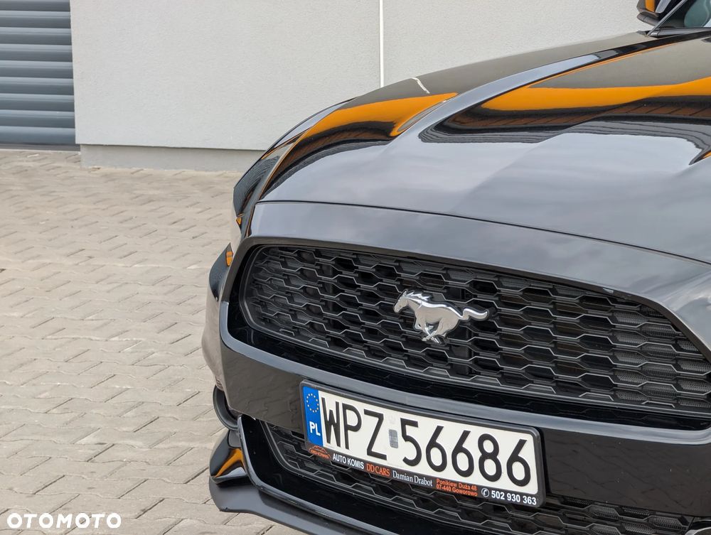Ford Mustang - 7