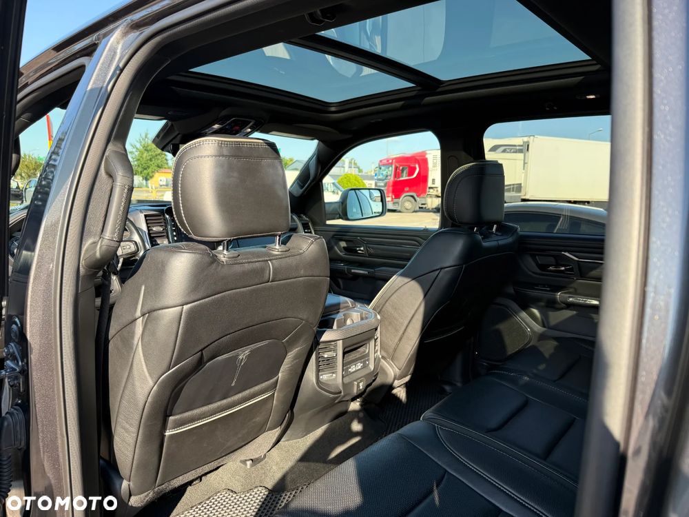 RAM 1500 5.7 Crew Cab Limited - 11