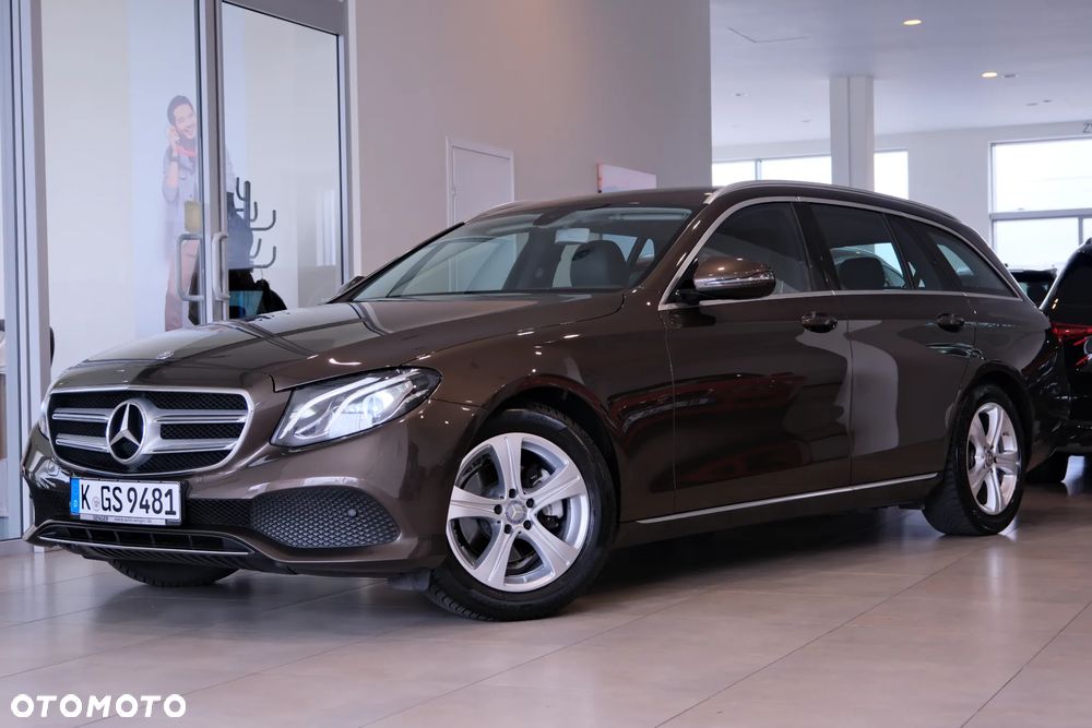 Mercedes-Benz Klasa E 200 T 9G-TRONIC Avantgarde - 2