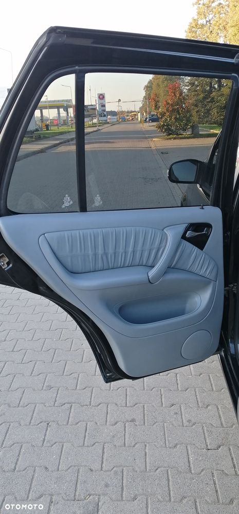 Mercedes-Benz ML - 14
