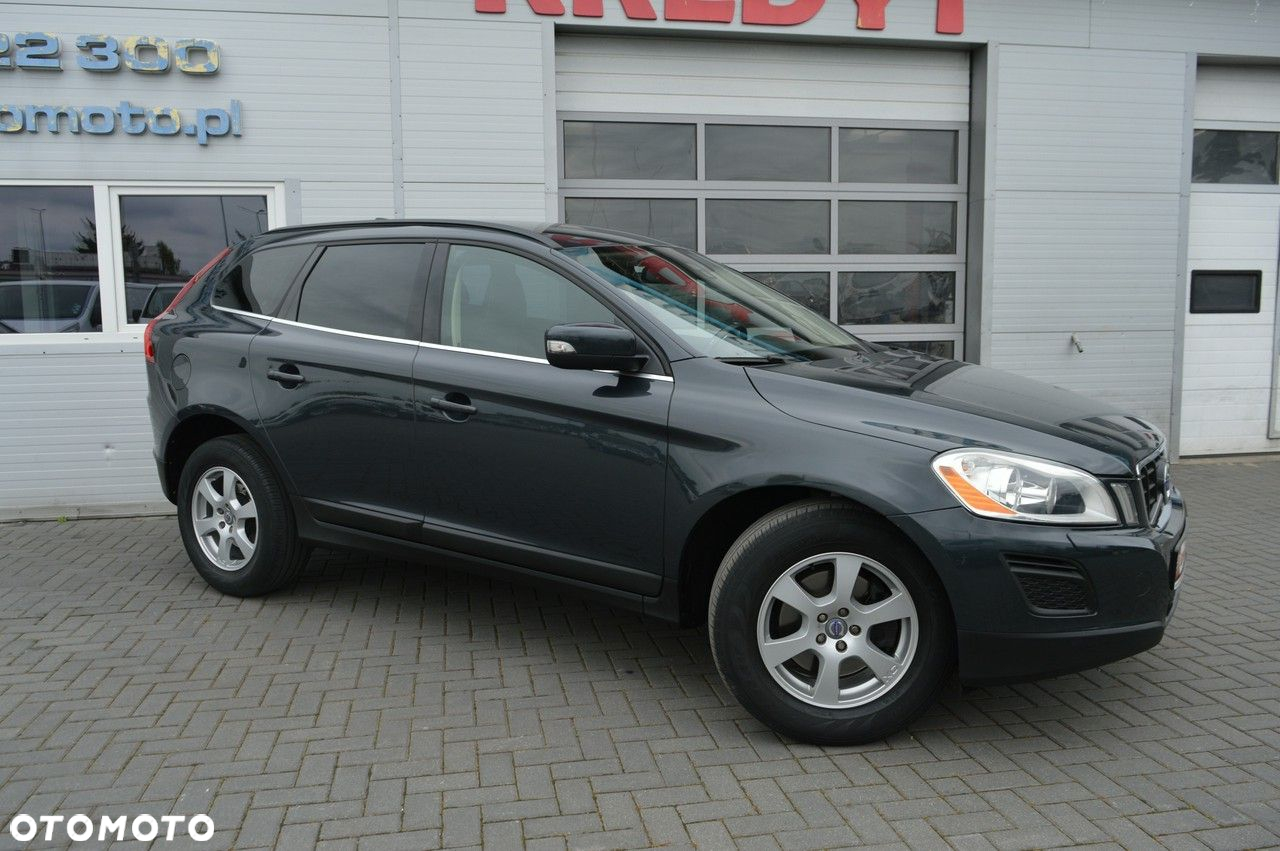 Volvo XC 60 D4 Geartronic Momentum - 4