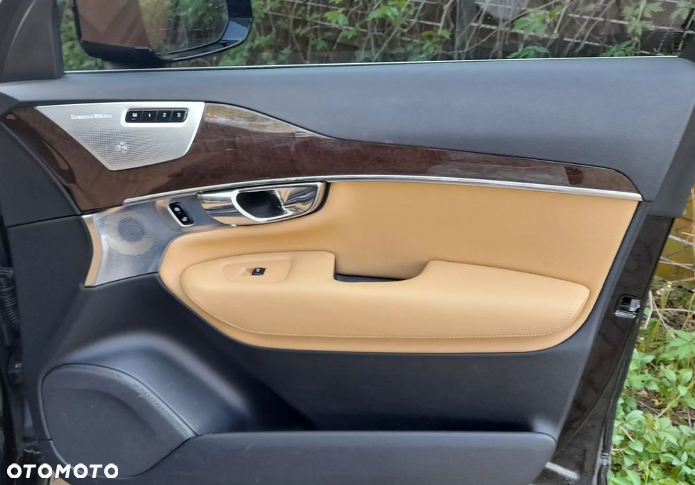 Volvo XC 90 T6 AWD Momentum 7os - 26