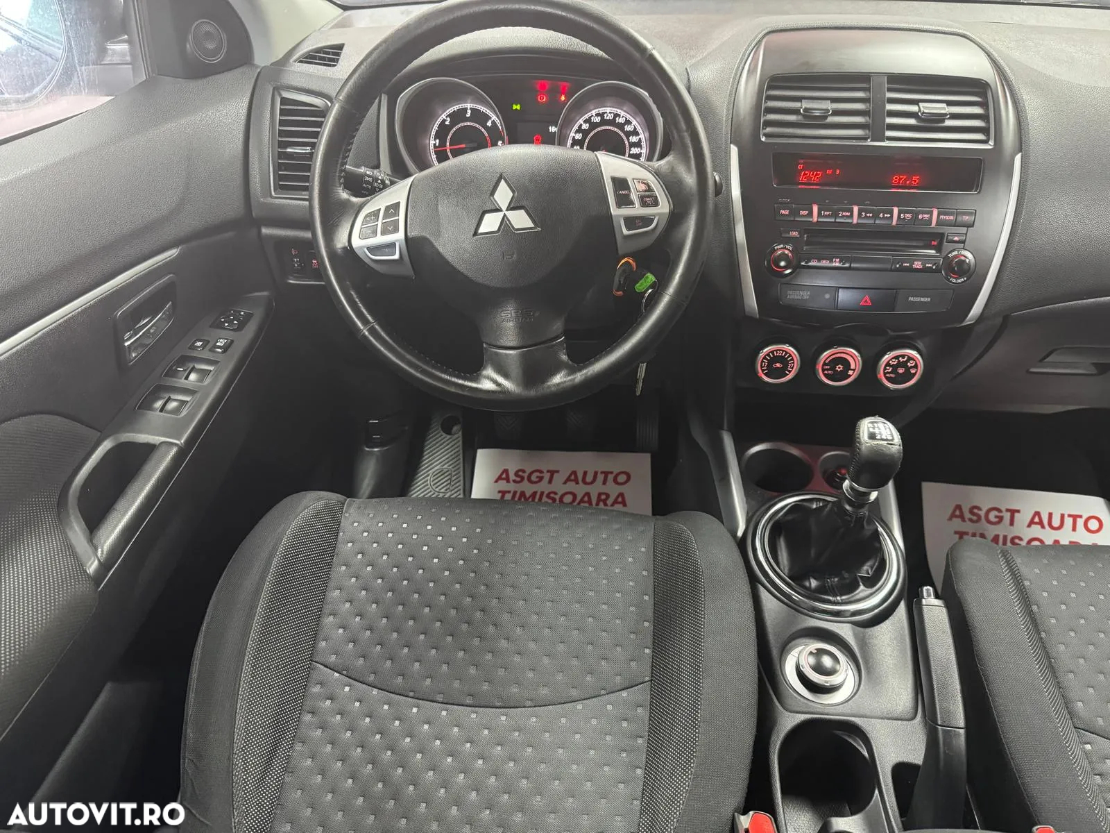 Mitsubishi ASX - 8
