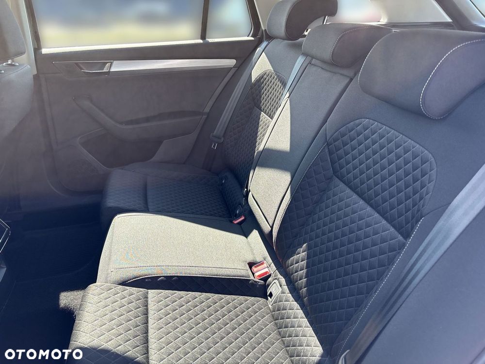 Skoda Superb 2.0 TDI SCR Ambition DSG - 16