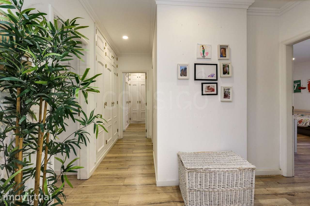 T3 com jardim privado, condomínio com piscina ,2 Estacionamentos + 1 a - Grande imagem: 5/37