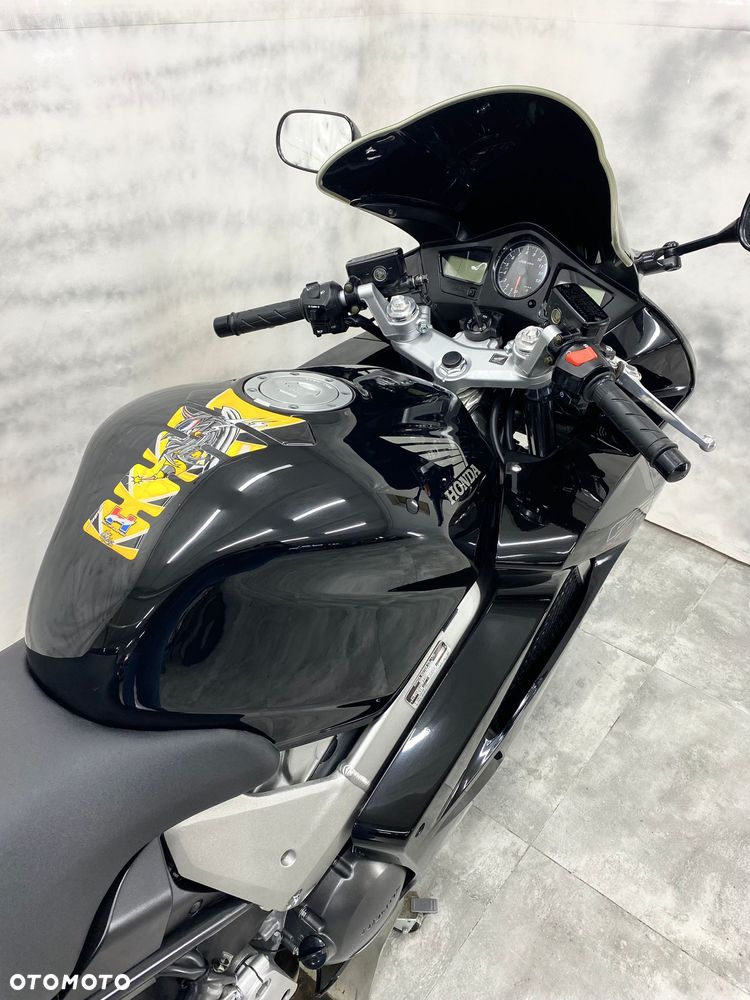 Honda VFR - 5