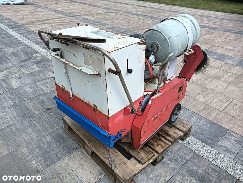 Zamiatarka halowa na gaz Gutbrod B753 Motoclean - 1
