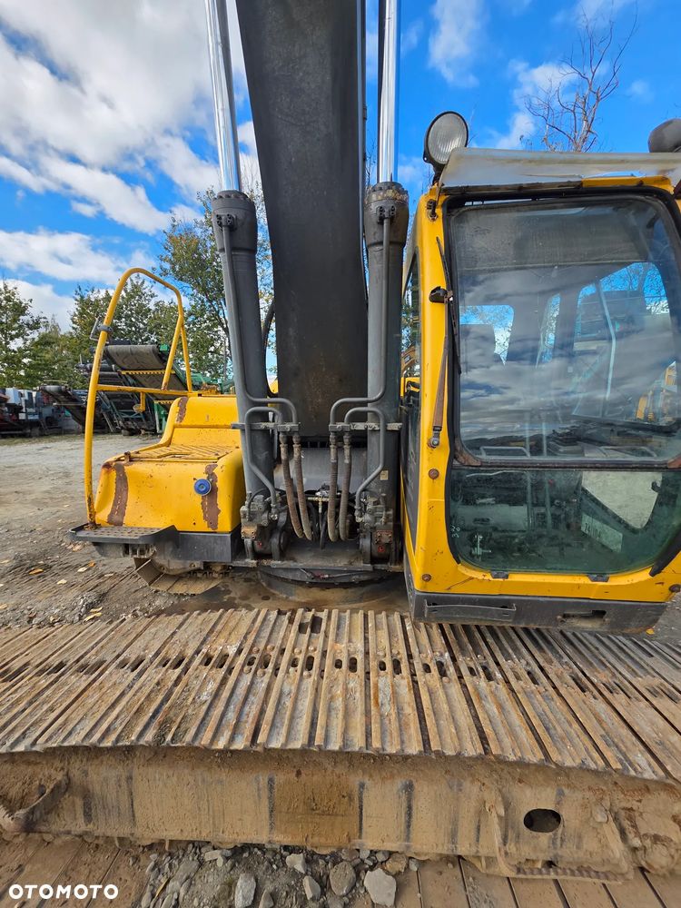 Volvo EC240 LC - 21