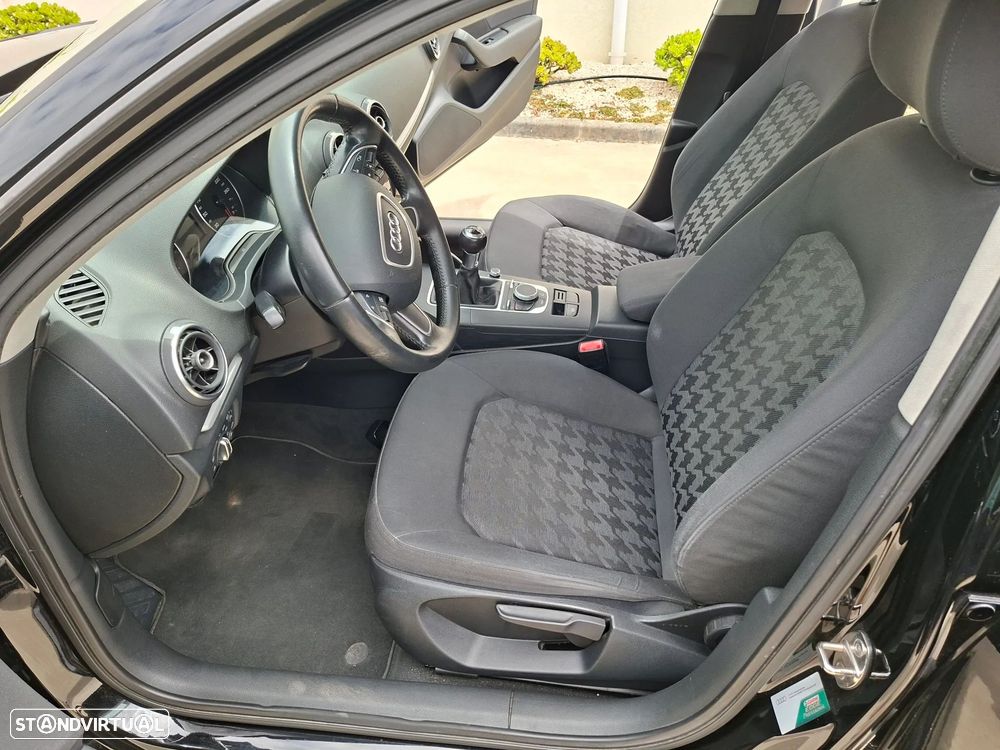 Audi A3 Sportback - 13