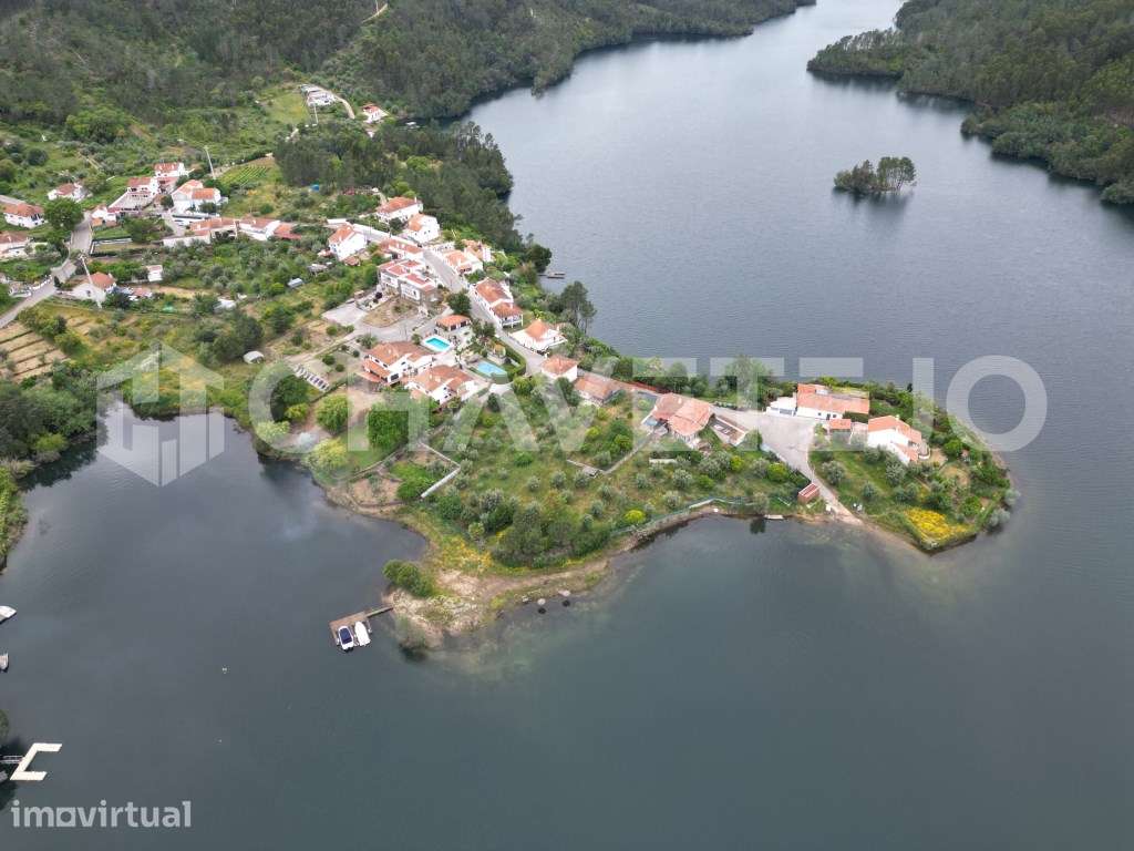 Moradia T4 com piscina e anexo junto à Albufeira do Castelo do Bode. - Grande imagem: 2/41