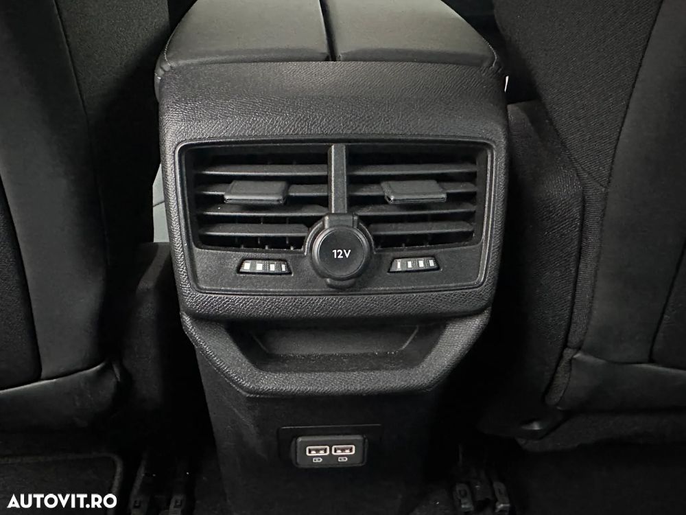 Peugeot 3008 1.2 PureTech 130 EAT8 Allure Pack - 28