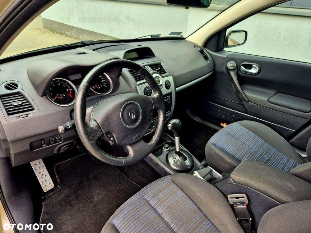 Renault Megane II 2.0 16V Expression - 9