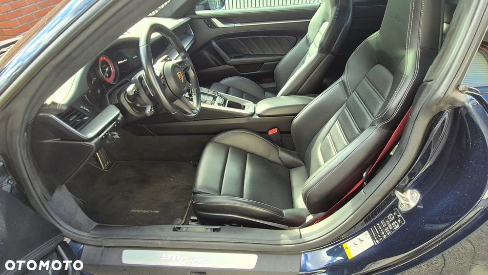 Porsche 911 Turbo - 16