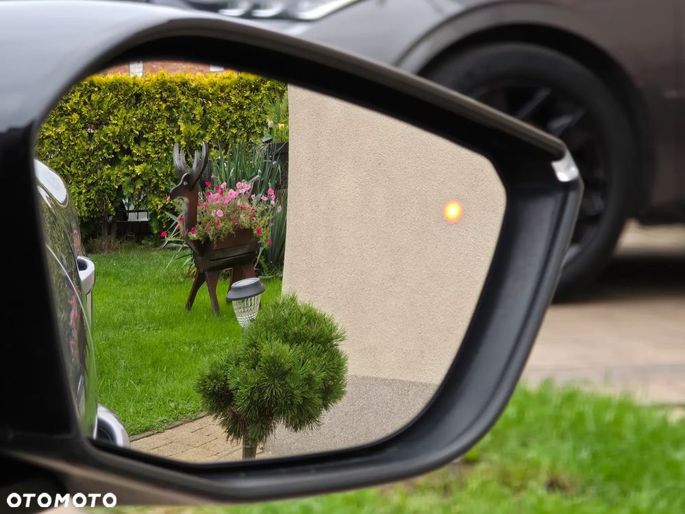 Citroën C4 BlueHDi 130 Stop&Start EAT8 SHINE - 17