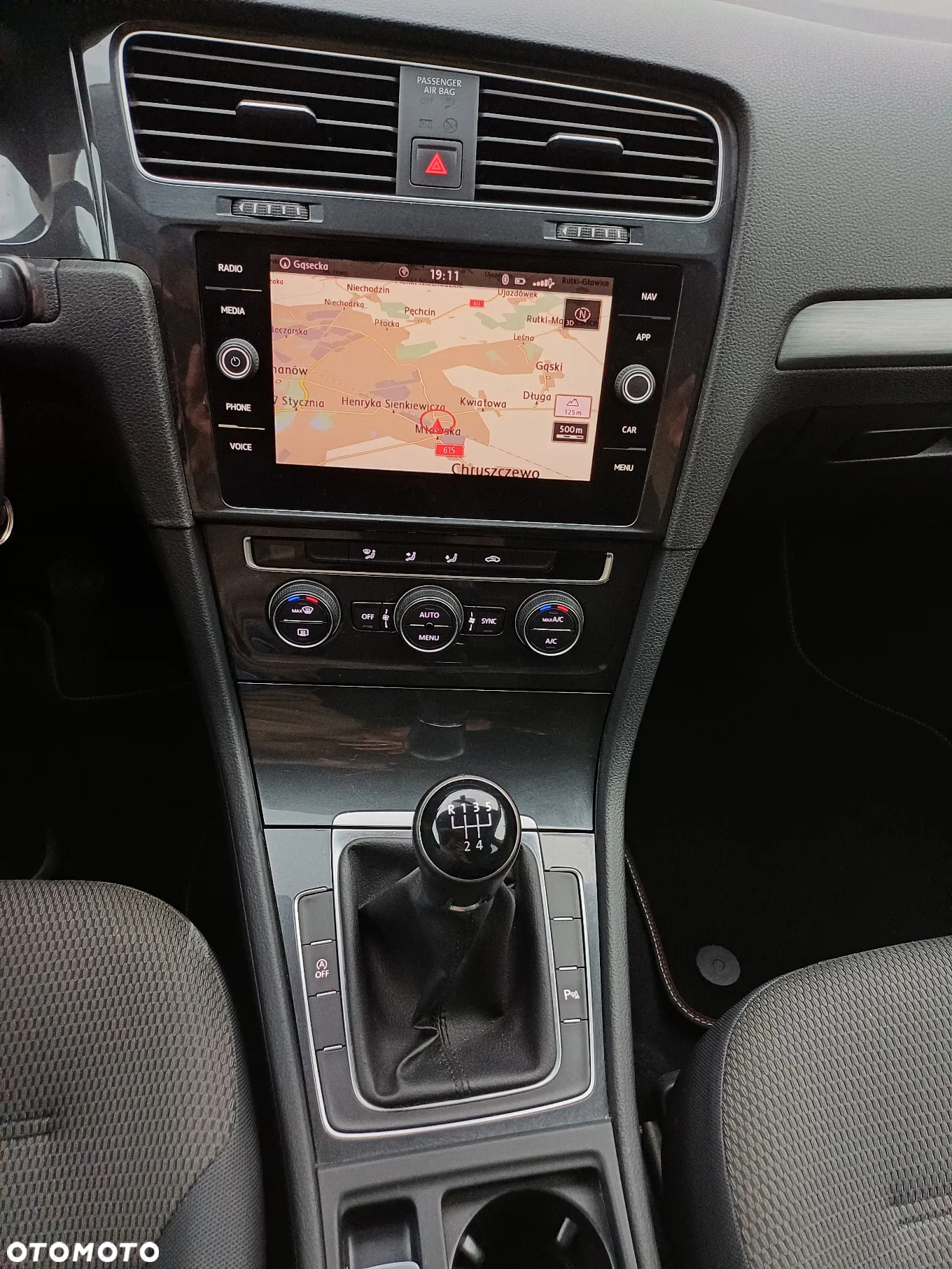 Volkswagen Golf VII 1.6 TDI BMT Comfortline - 12