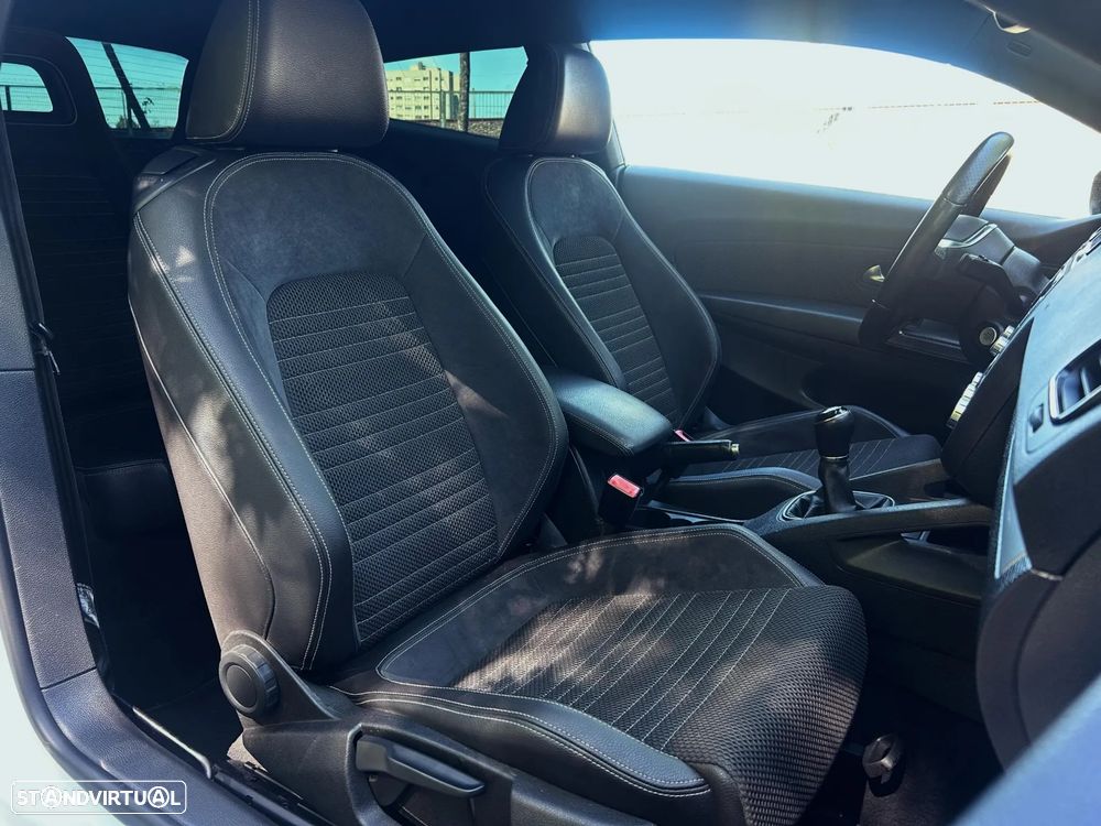 VW Scirocco 2.0 TDI Sport - 12
