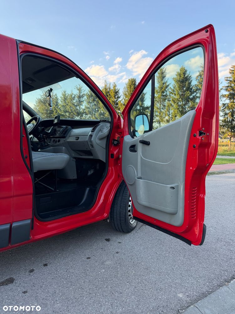 Renault Trafic - 21