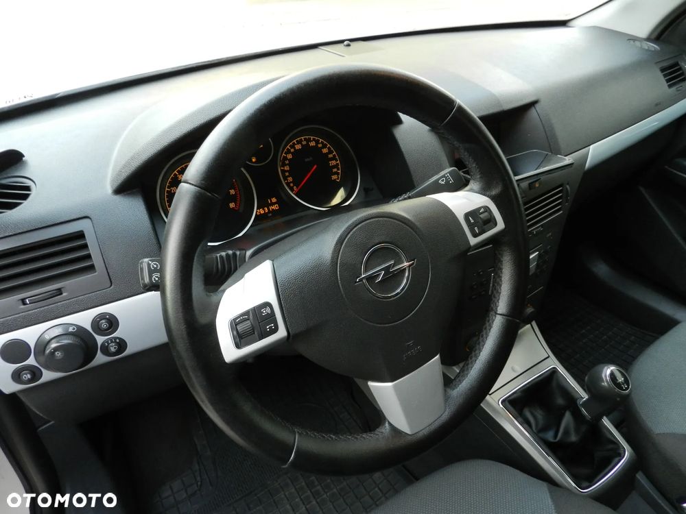 Opel Astra 1.6 Enjoy - 13