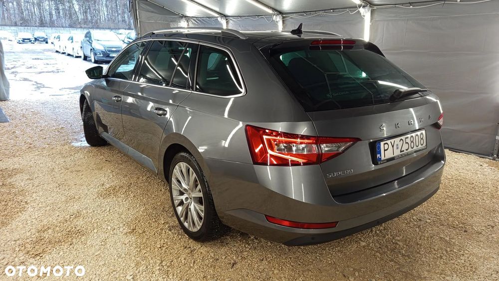 Skoda Superb 1.5 TSI Ambition DSG - 7