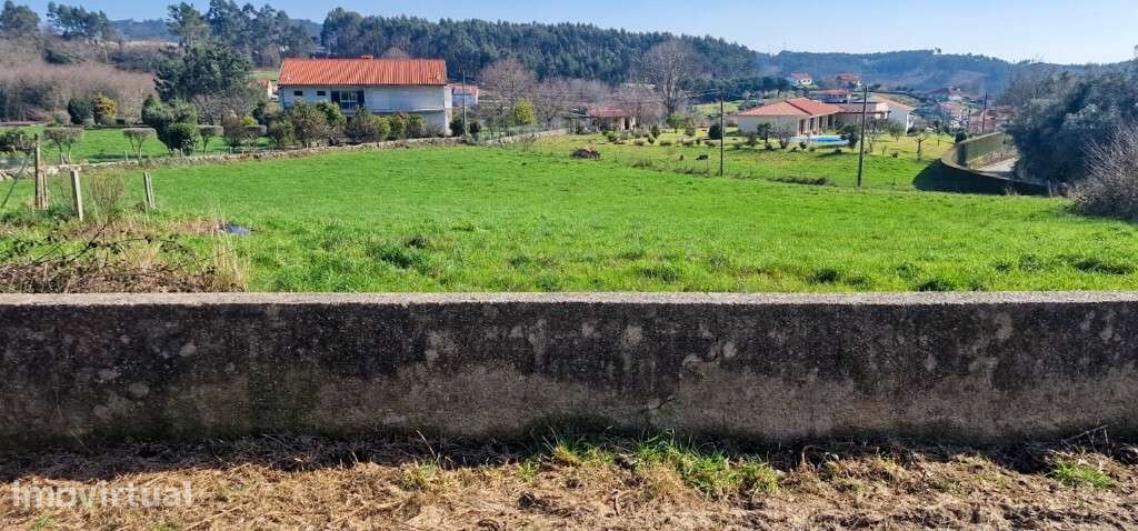 Terreno em zona de construção  - Serzedelo, Póvoa de Lanhoso - Grande imagem: 4/10