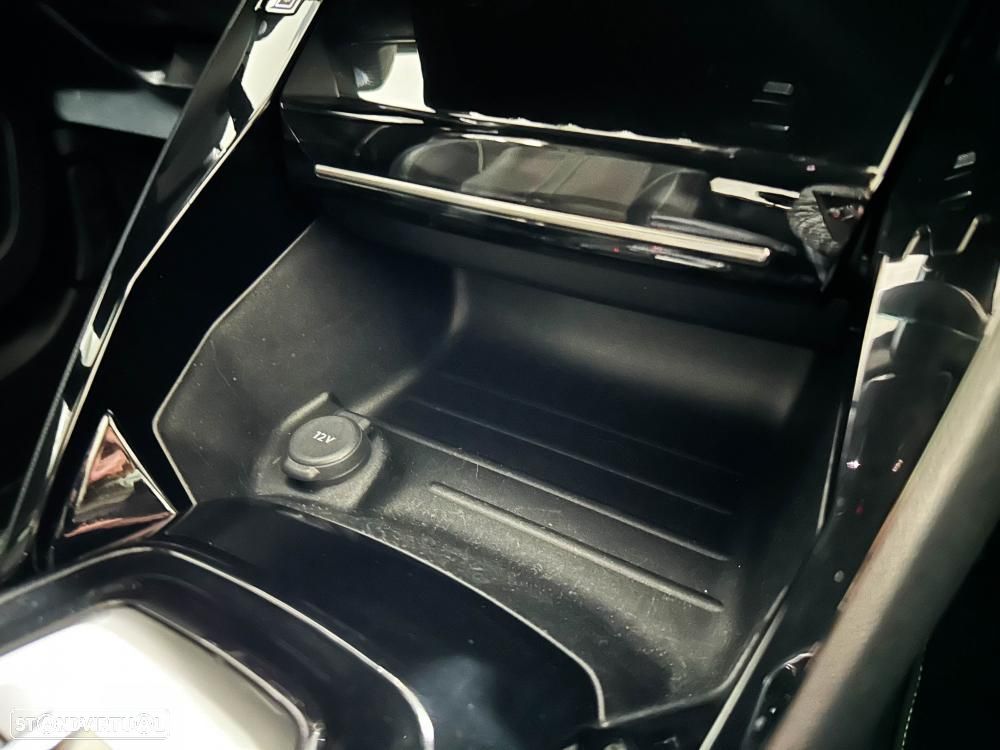 Peugeot e-2008 54 kWh GT - 36