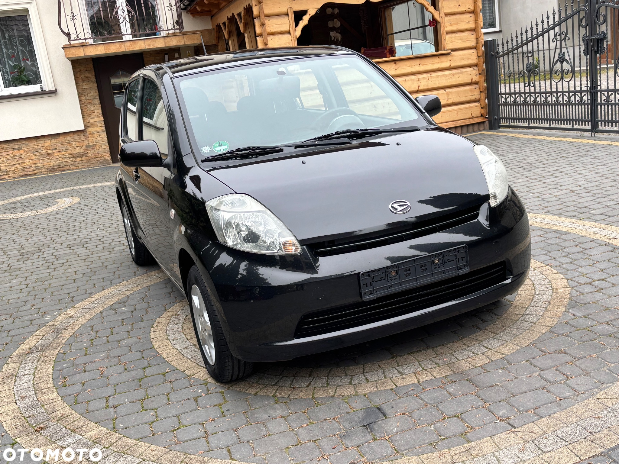 Daihatsu Sirion 1.0 - 3