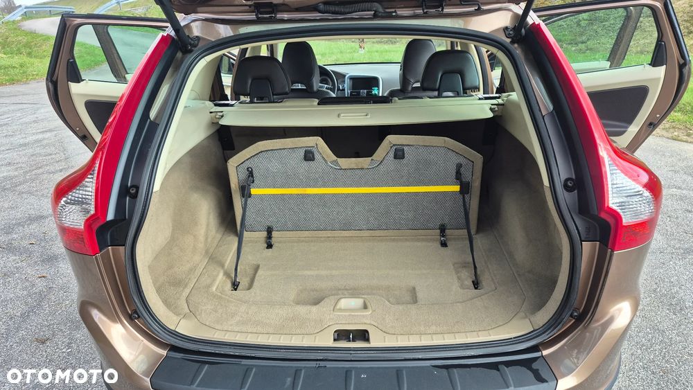 Volvo XC 60 D3 AWD Summum - 18