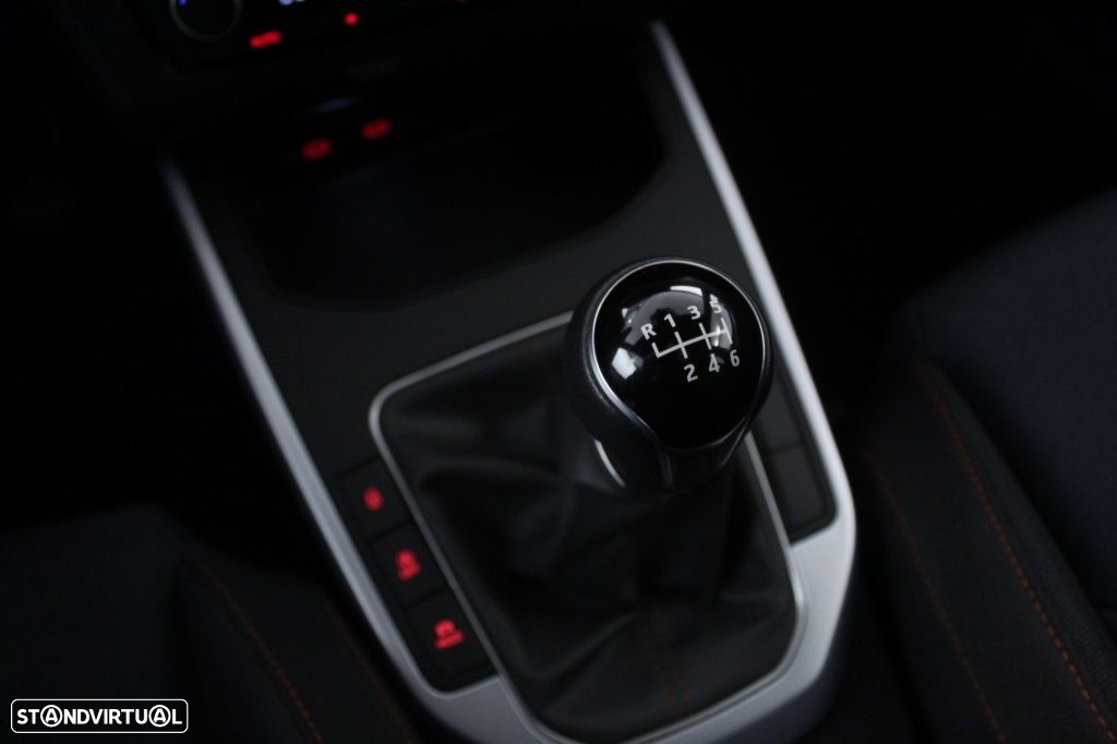 SEAT Arona 1.0 TSI FR - 29